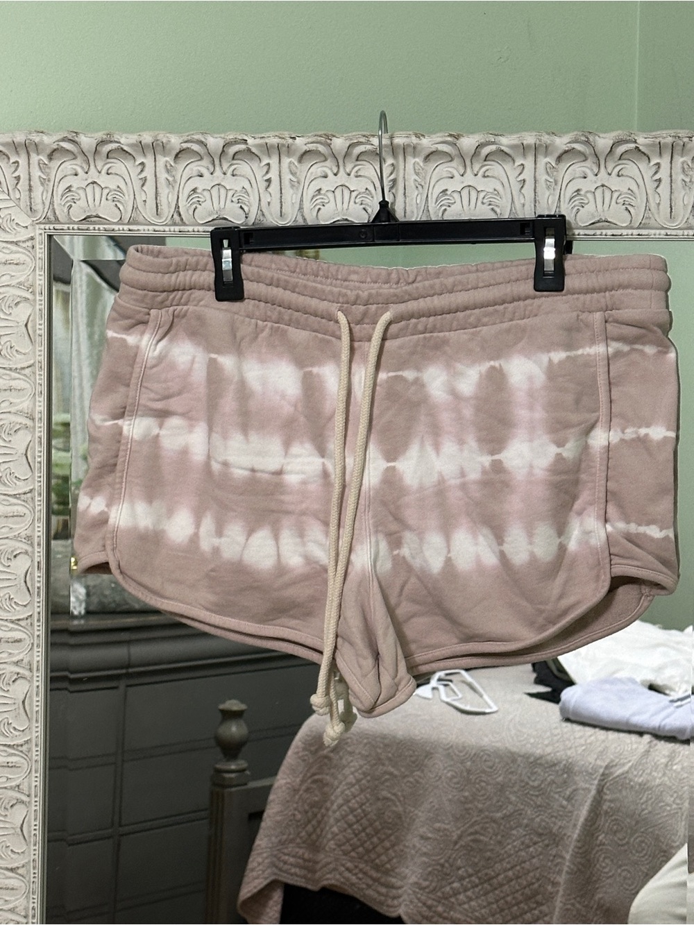Universal Thread Pink Tie-Dye Athletic Lounge Shorts